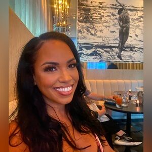 Meet your Posher, Kendra